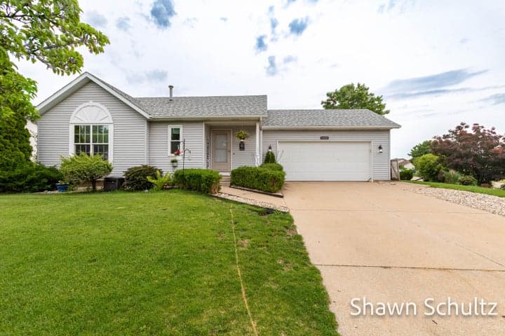 14307 Aspen Vale Drive, Holland, MI 49424