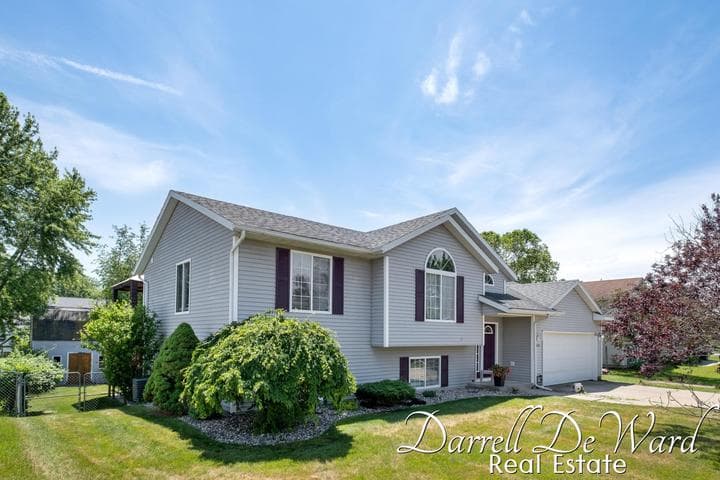 440 Sunbrook Street SE, Grand Rapids, MI 49508