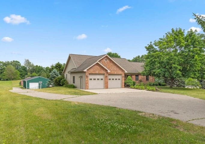 8292 N 12th Street, Kalamazoo, MI 49009