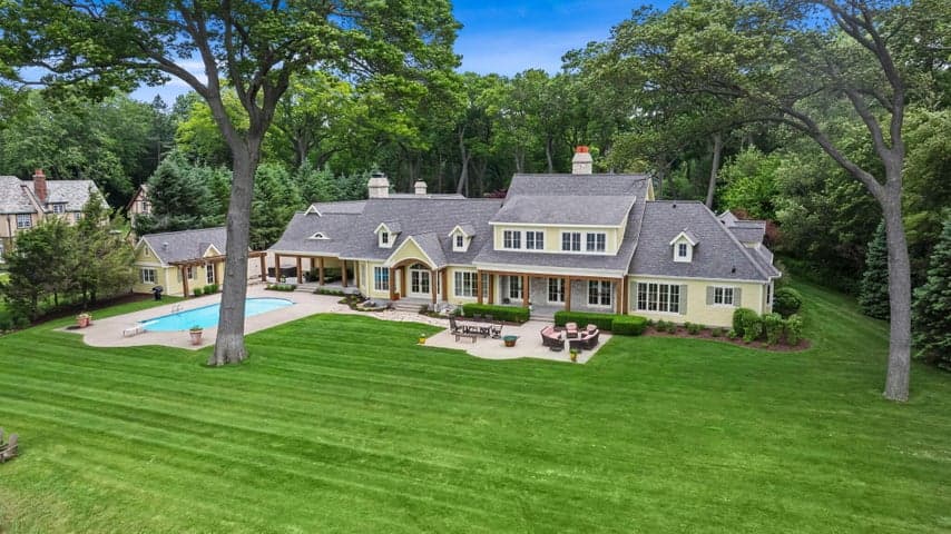 329 W Circle Drive, North Muskegon, MI 49445