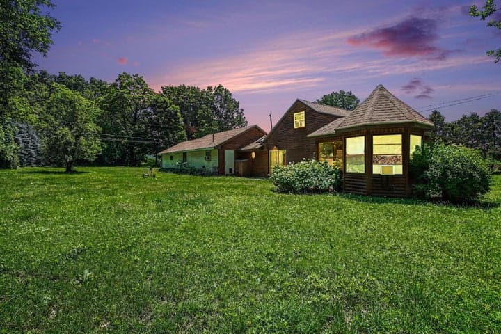 13222 Michigan Avenue, Union, MI 49130