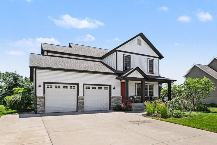 6021 Racine Drive, Stevensville, MI 49127