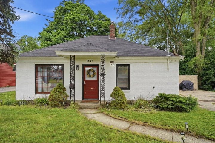 1237 Fuller Avenue NE, Grand Rapids, MI 49505