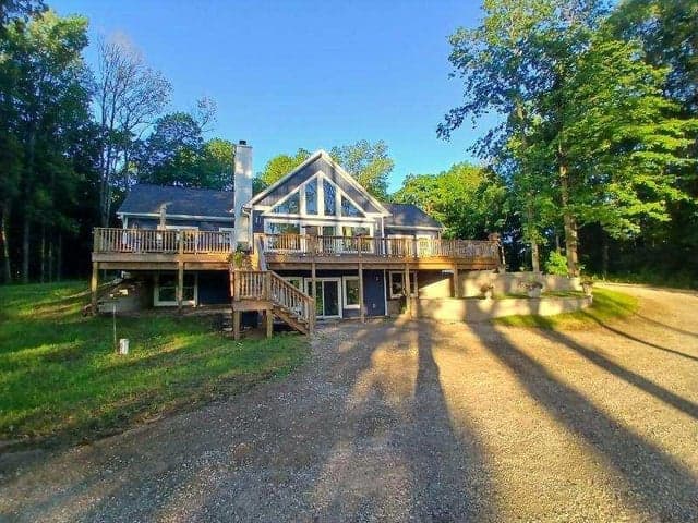 9777 N 16th Street, Plainwell, MI 49080