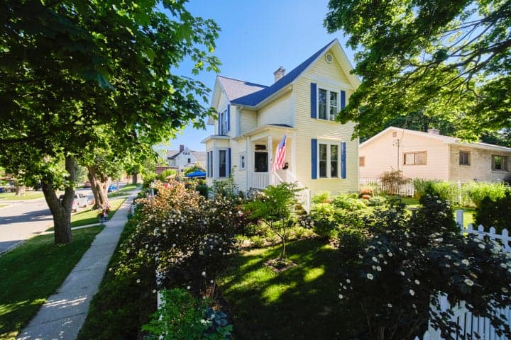 377 4th Street, Manistee, MI 49660