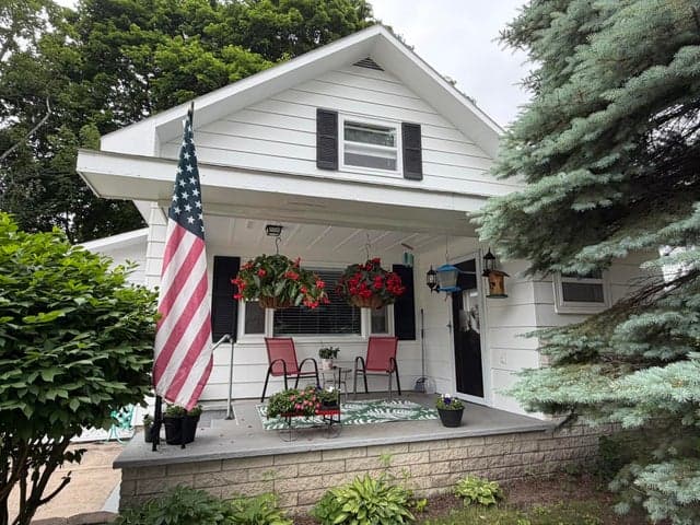 511 E River Street, Cadillac, MI 49601