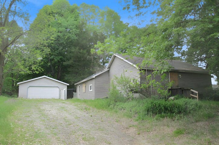 128 W Colfax Street, Hastings, MI 49058