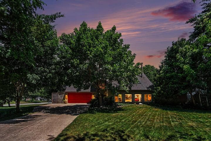 813 Tierra Street SE, Grand Rapids, MI 49508
