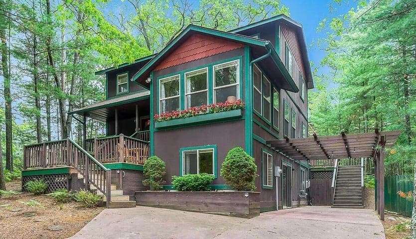 5526 W Longbridge Road, Pentwater, MI 49449