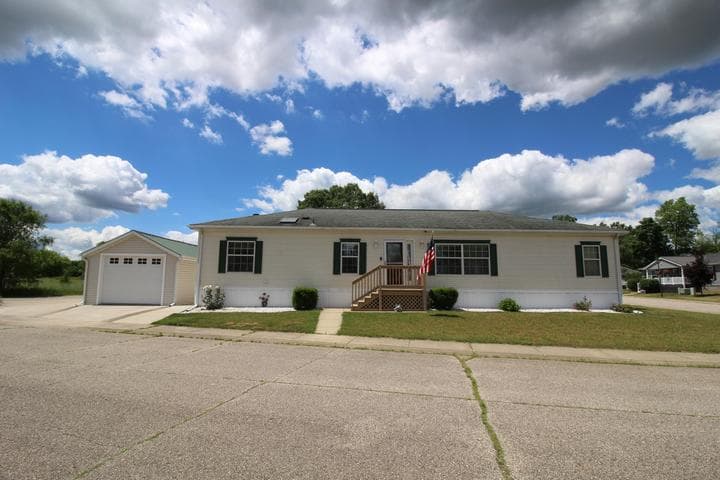 823 Raisin River Road, Three Rivers, MI 49093