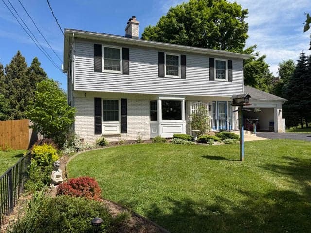 334 N Grand Street, Marshall, MI 49068