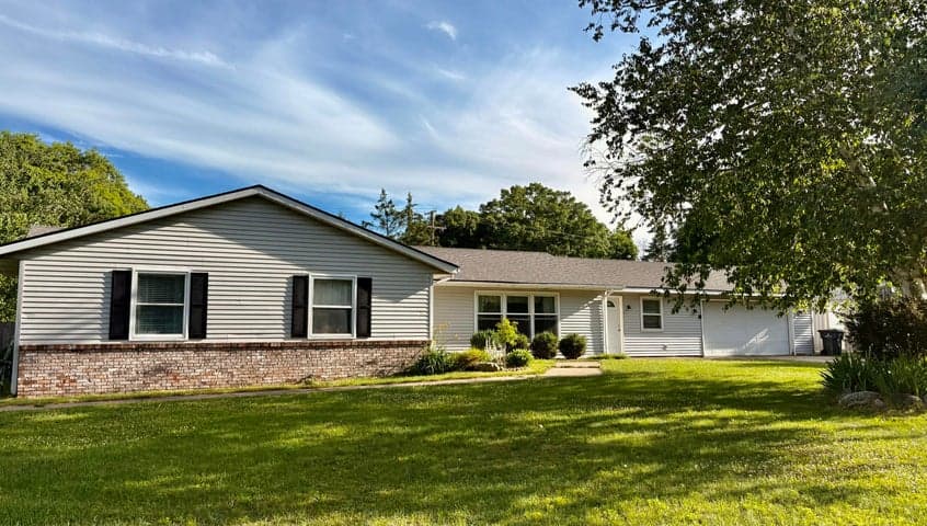 9065 Nature Way, Kalamazoo, MI 49009