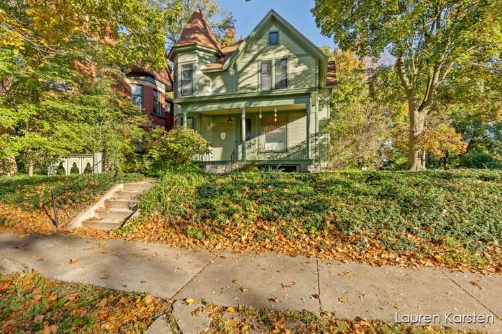 623 Cherry Street SE, Grand Rapids, MI 49503