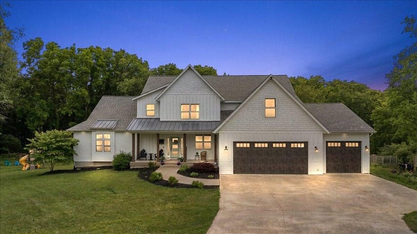 7654 Burrstone Drive SE, Caledonia, MI 49316
