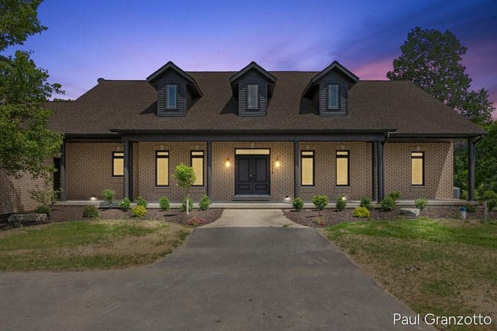 5578 Blackberry Bluff Court SE, Kentwood, MI 49512