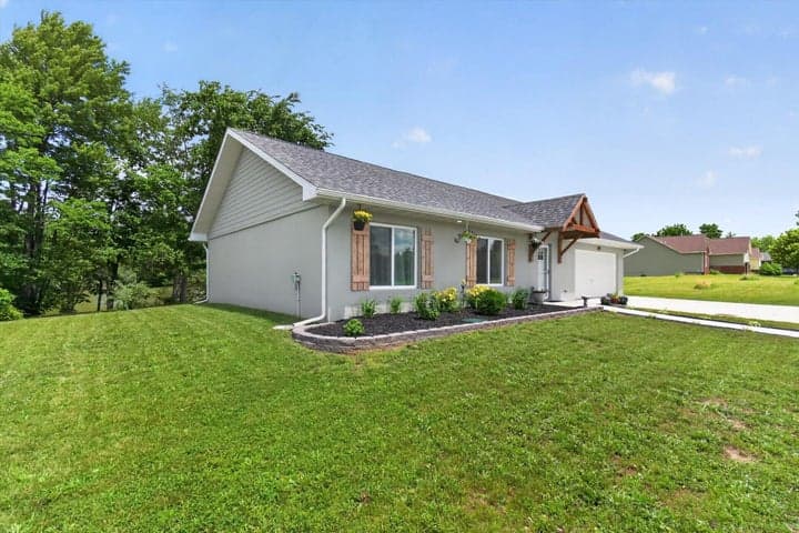 300 Canfield Street, Milan, MI 48160
