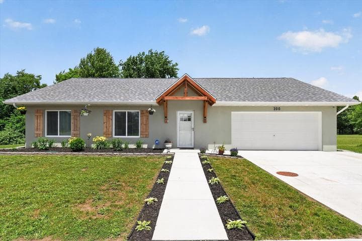 300 Canfield Street, Milan, MI 48160
