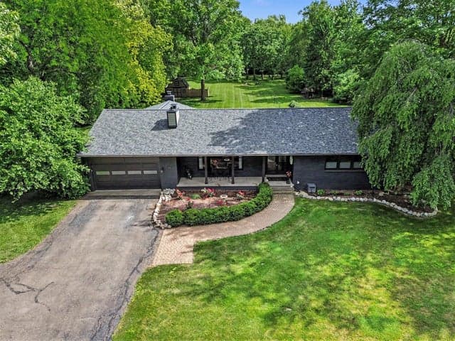 1145 W Bemis Road, Saline, MI 48176