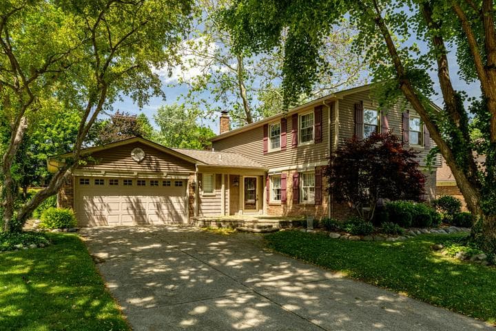 41826 Sunnydale Lane, Northville, MI 48168