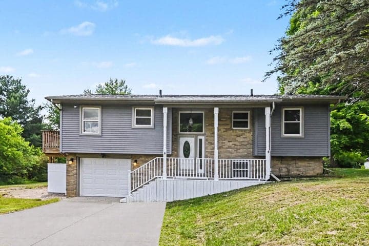 1077 Gidner Road, Charlotte, MI 48813