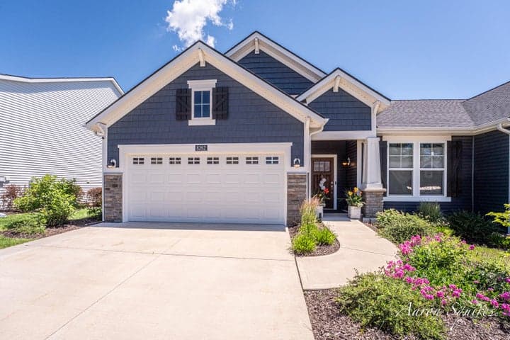 8262 Autumn Acres Drive NE, Rockford, MI 49341