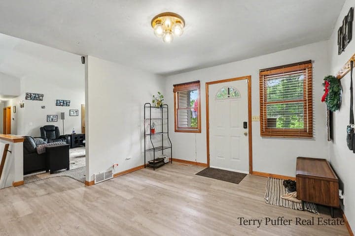 Photo 4