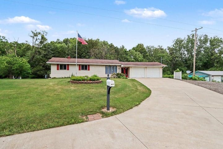 9946 Handel Street, Portage, MI 49024