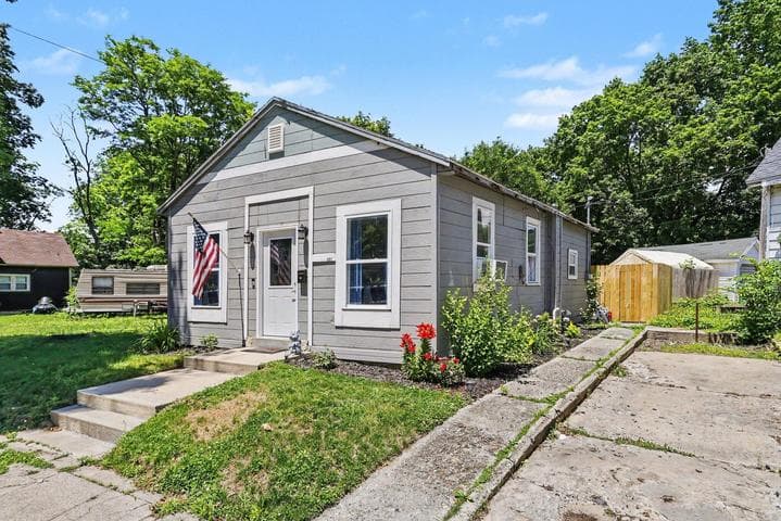 307 E Telegraph Street, Dowagiac, MI 49047
