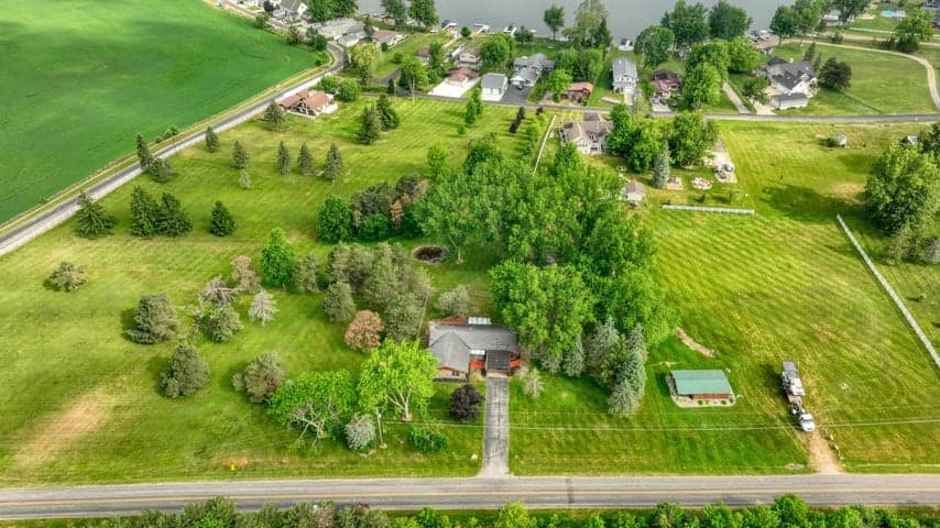 1260 N Posey Lake Highway, Hudson, MI 49247