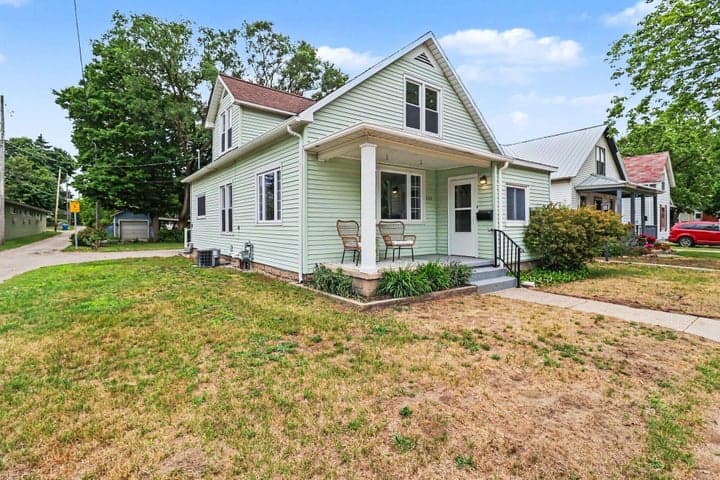 109 N Franklin Street, Ludington, MI 49431