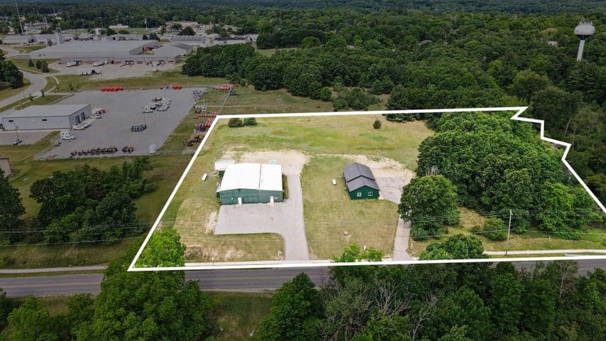 479 & 515 S Division Street, Newaygo, MI 49337