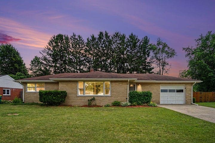 1328 Applecroft Avenue, Portage, MI 49002