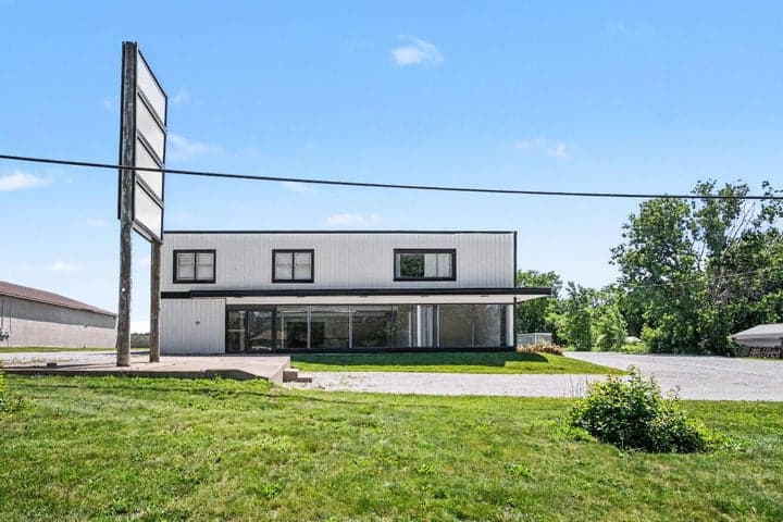 5484 S Warner Avenue A, Fremont, MI 49412