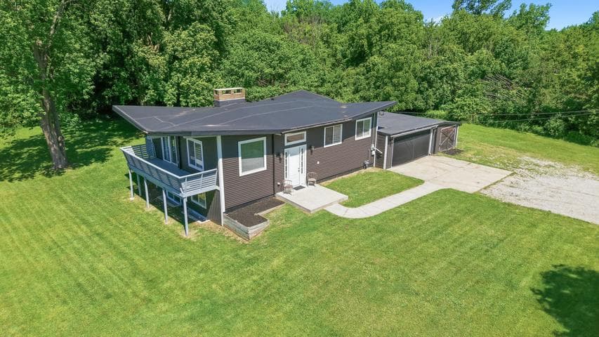 6335 Pine Island Drive NE, Comstock Park, MI 49321