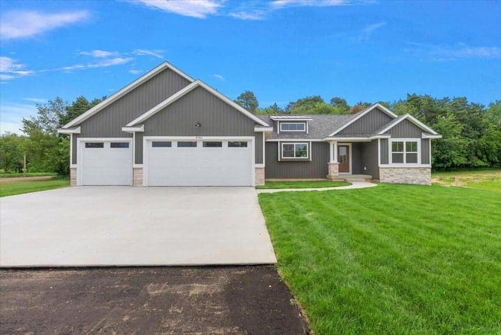 9764 56th Avenue, Allendale, MI 49401