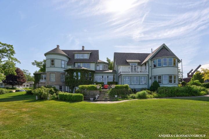 456 Monroe Boulevard, South Haven, MI 49090