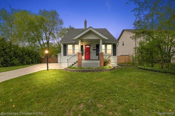 30475 Brentwood Street, Southfield, MI 48076