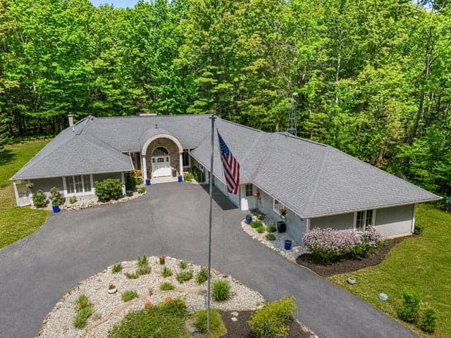 5389 Ridge Road, Pentwater, MI 49449