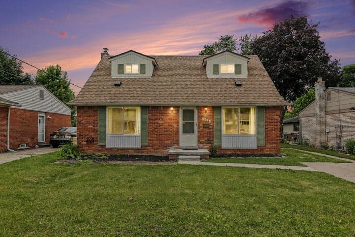 8485 Forrest Drive, Canton, MI 48187