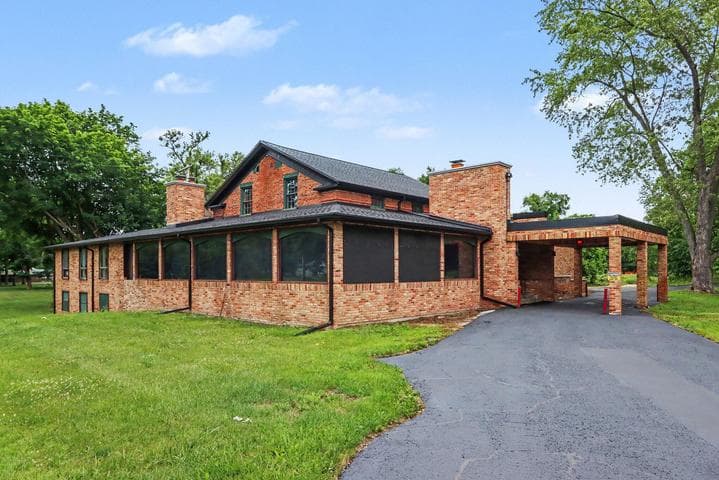 675 10th Street, Plainwell, MI 49080