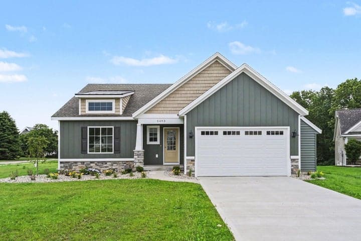 5493 Rose Ridge Court NE, Rockford, MI 49341