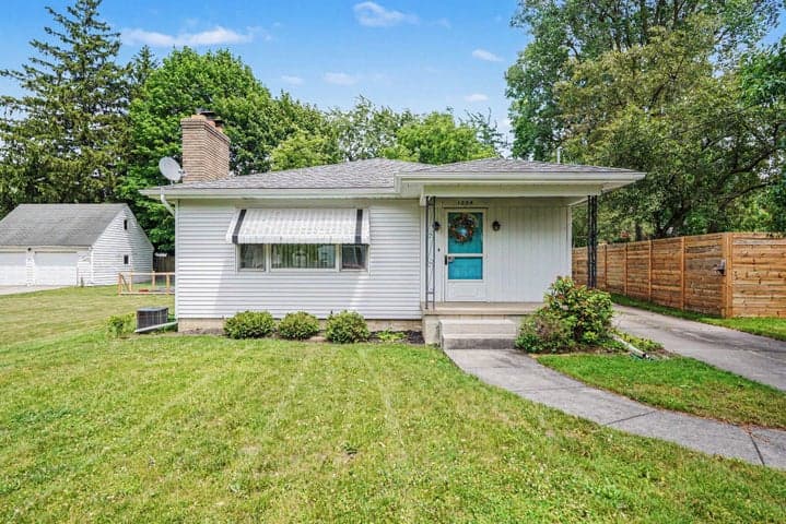 1234 Fay Avenue NW, Grand Rapids, MI 49504
