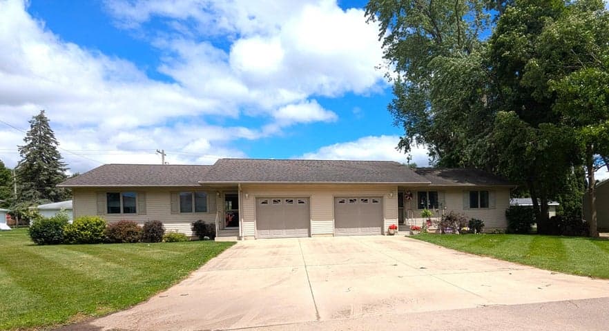 202-206 Farwell Avenue, Sturgis, MI 49091