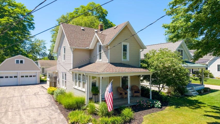 862 Saint Joseph Street, South Haven, MI 49090
