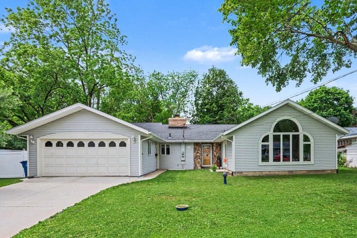 3923 Devonshire Avenue, Kalamazoo, MI 49006