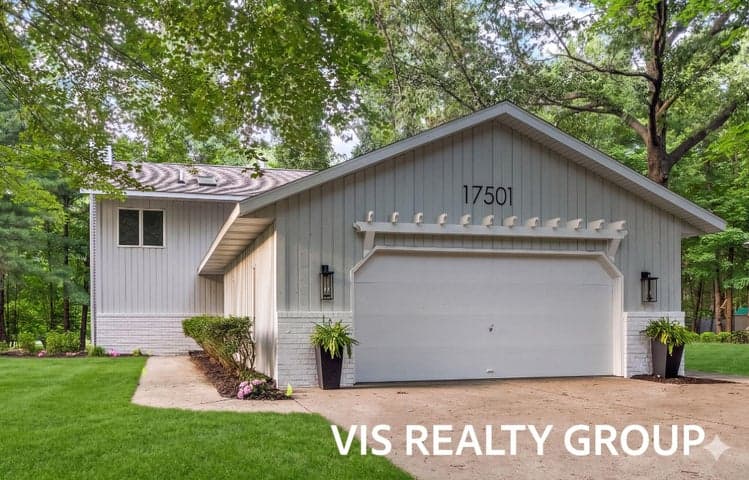 17501 W Spring Lake Road, Spring Lake, MI 49456
