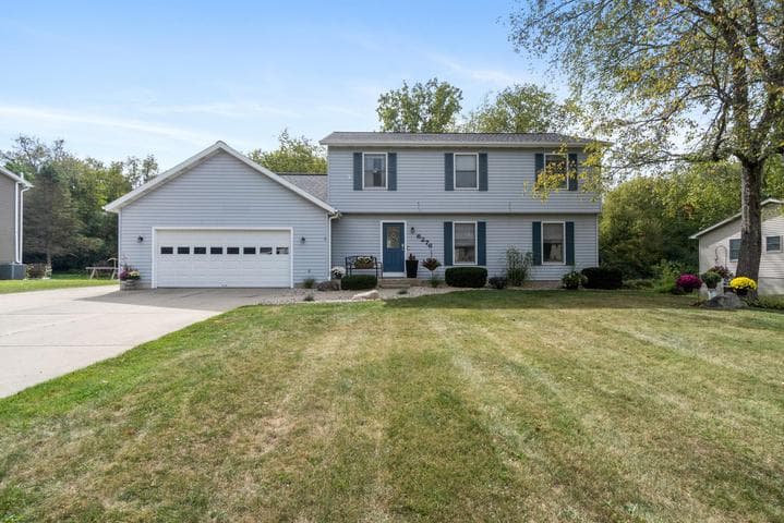 6276 Burning Tree Street, Jackson, MI 49201