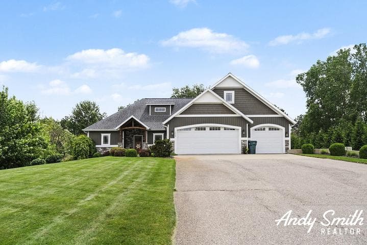 12069 68th Avenue, Allendale, MI 49401