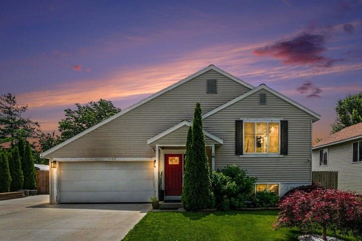 1152 E 12th Street, Holland, MI 49423