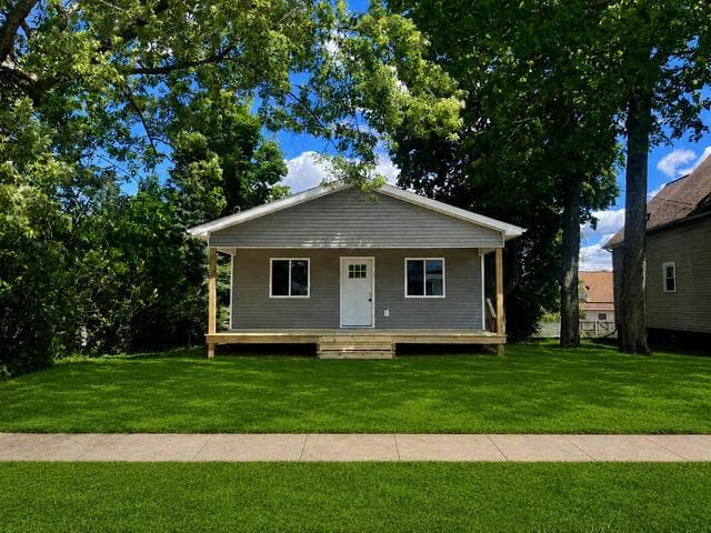 1111 Lansing Avenue, Jackson, MI 49202